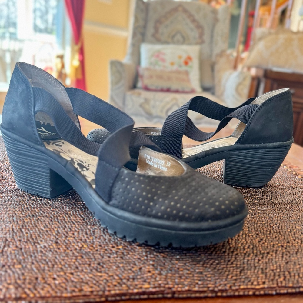 Fly London Black Cupido Wodi157Fly Perf Block Heel Pump